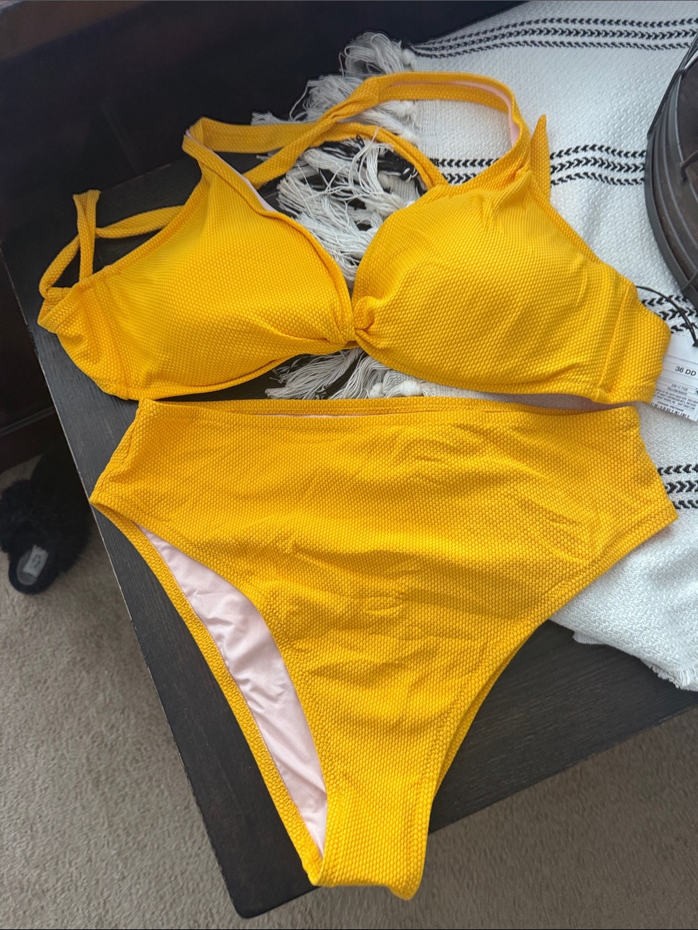 Shade and shore bikini brand new with tag top 36DD bottom large